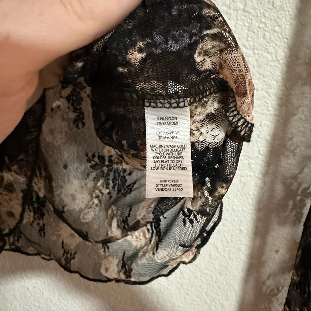 Willow & Root Floral Lace Top Size L Black Whimsical Grunge - Picture 5 of 5